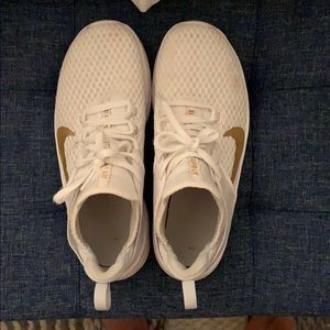 Nike tennis 👟 shoes